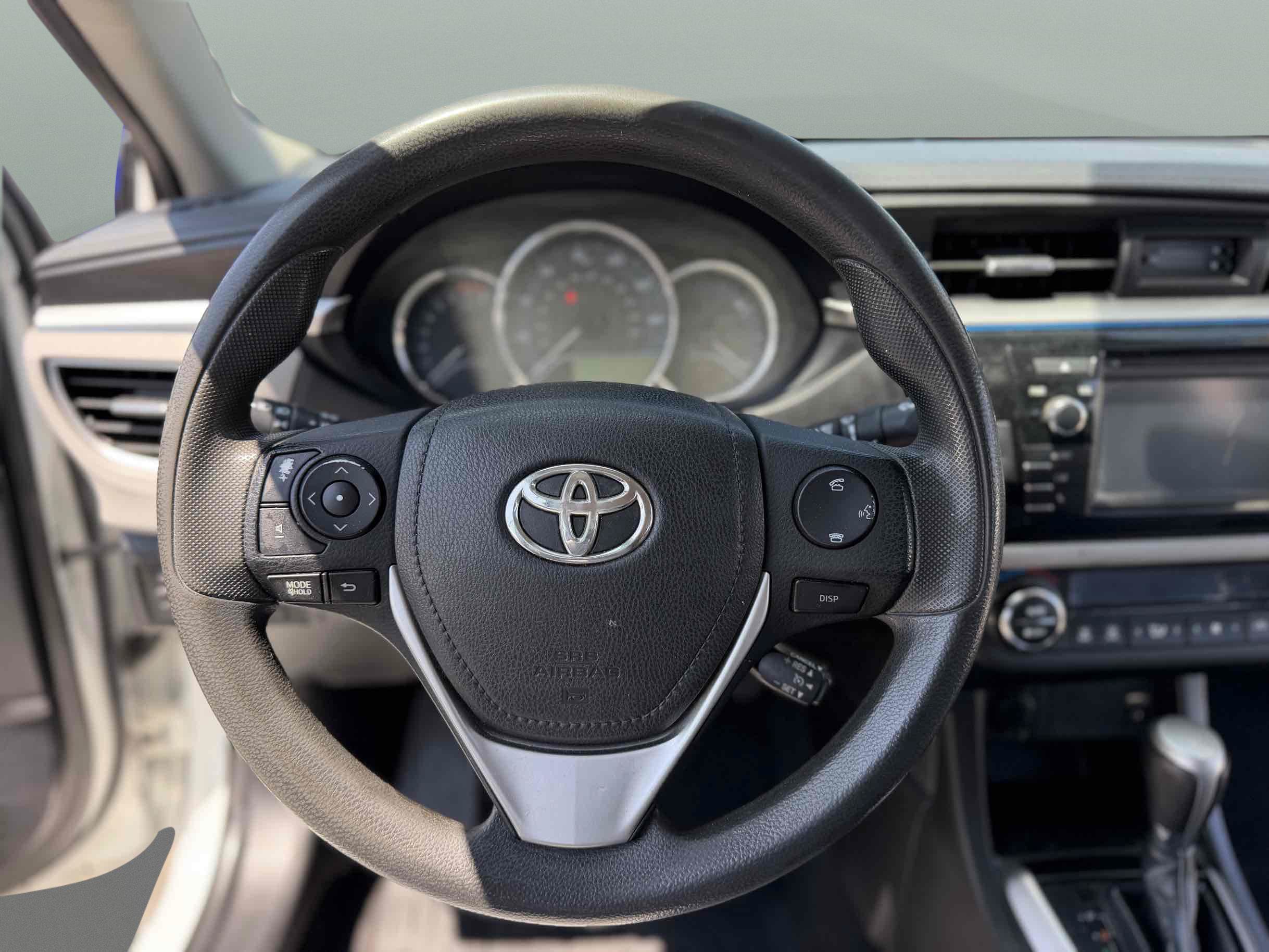 Used 2014 Toyota Corolla LE FWD image 15