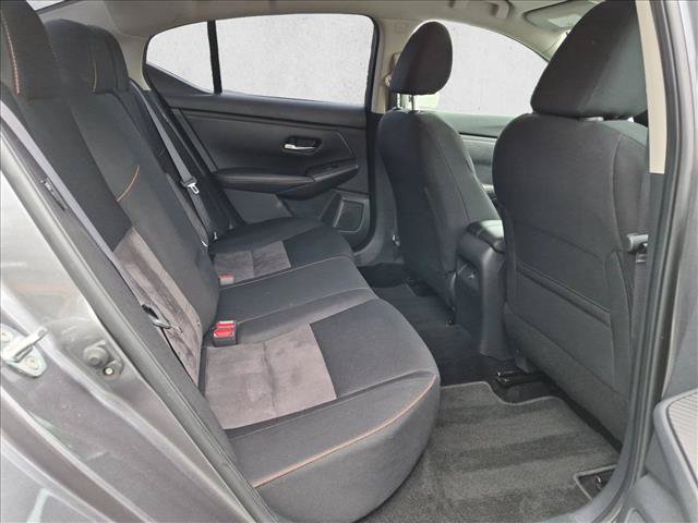 Used 2023 Nissan Sentra SR w/ Midnight Edition Package FWD image 18