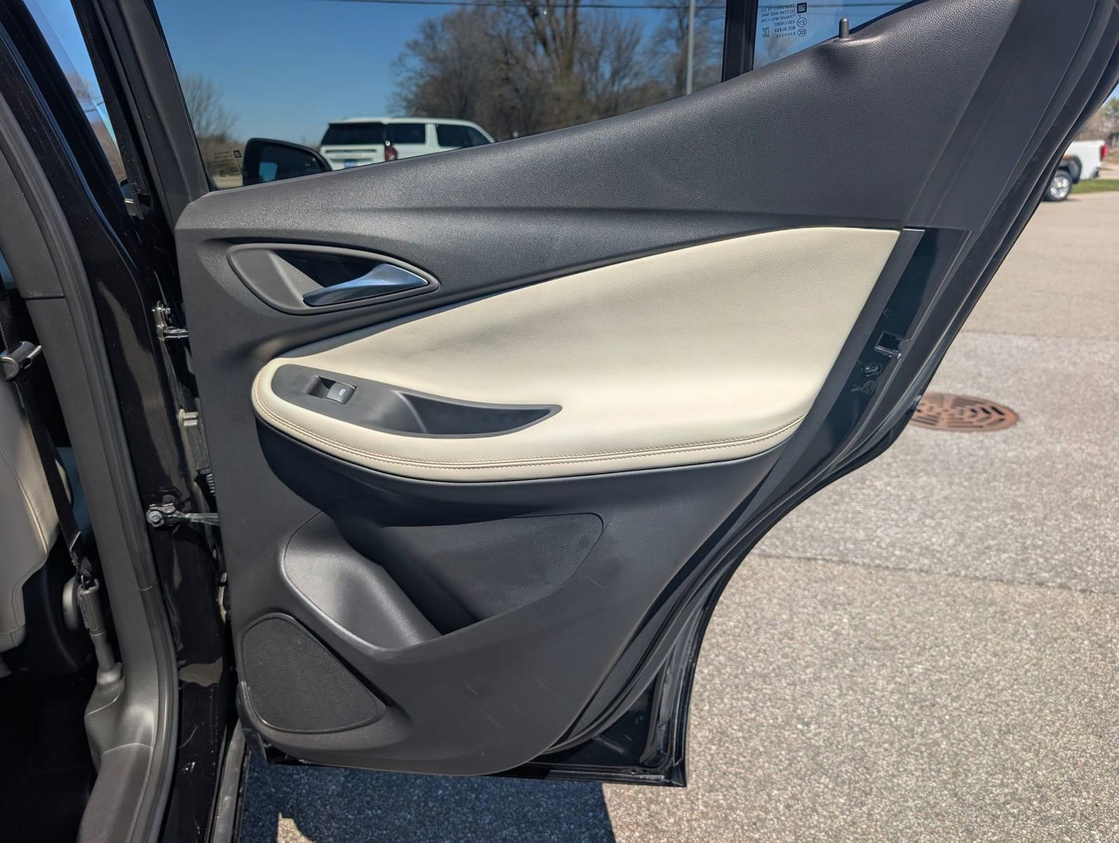 Used 2024 Buick Encore GX Avenir w/ Avenir Convenience Package image 30