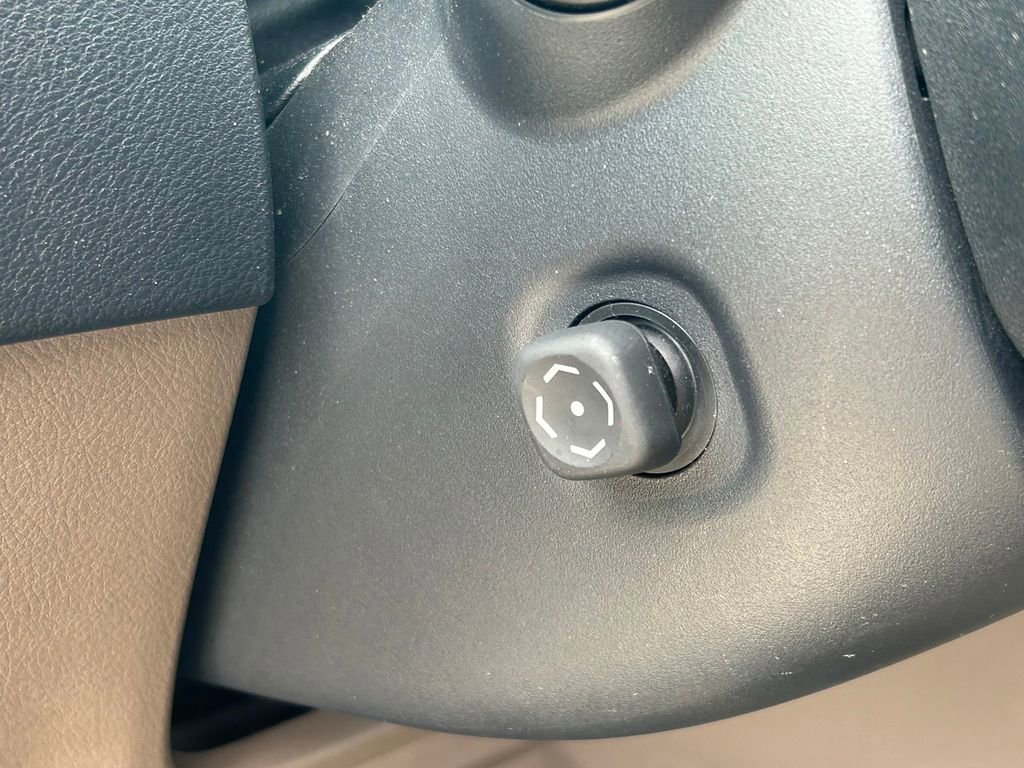 Used 2023 Lexus GX 460 Luxury image 30