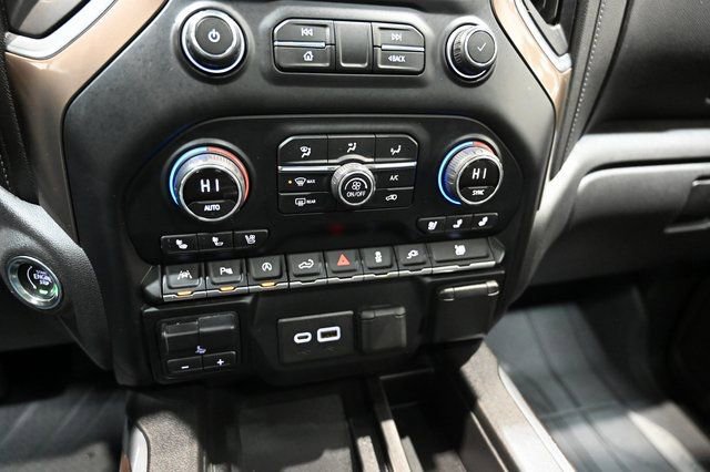 Used 2019 Chevrolet Silverado 1500 High Country w/ Technology Package image 19
