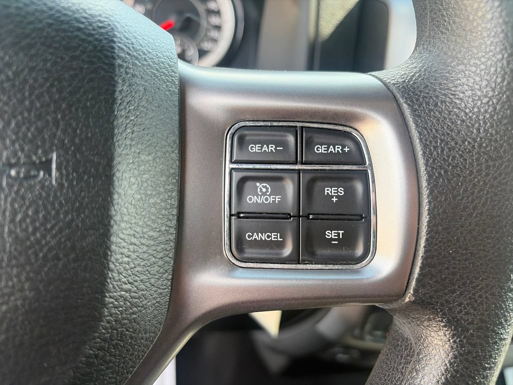 Used 2024 RAM 1500 Warlock AWD/4WD image 32
