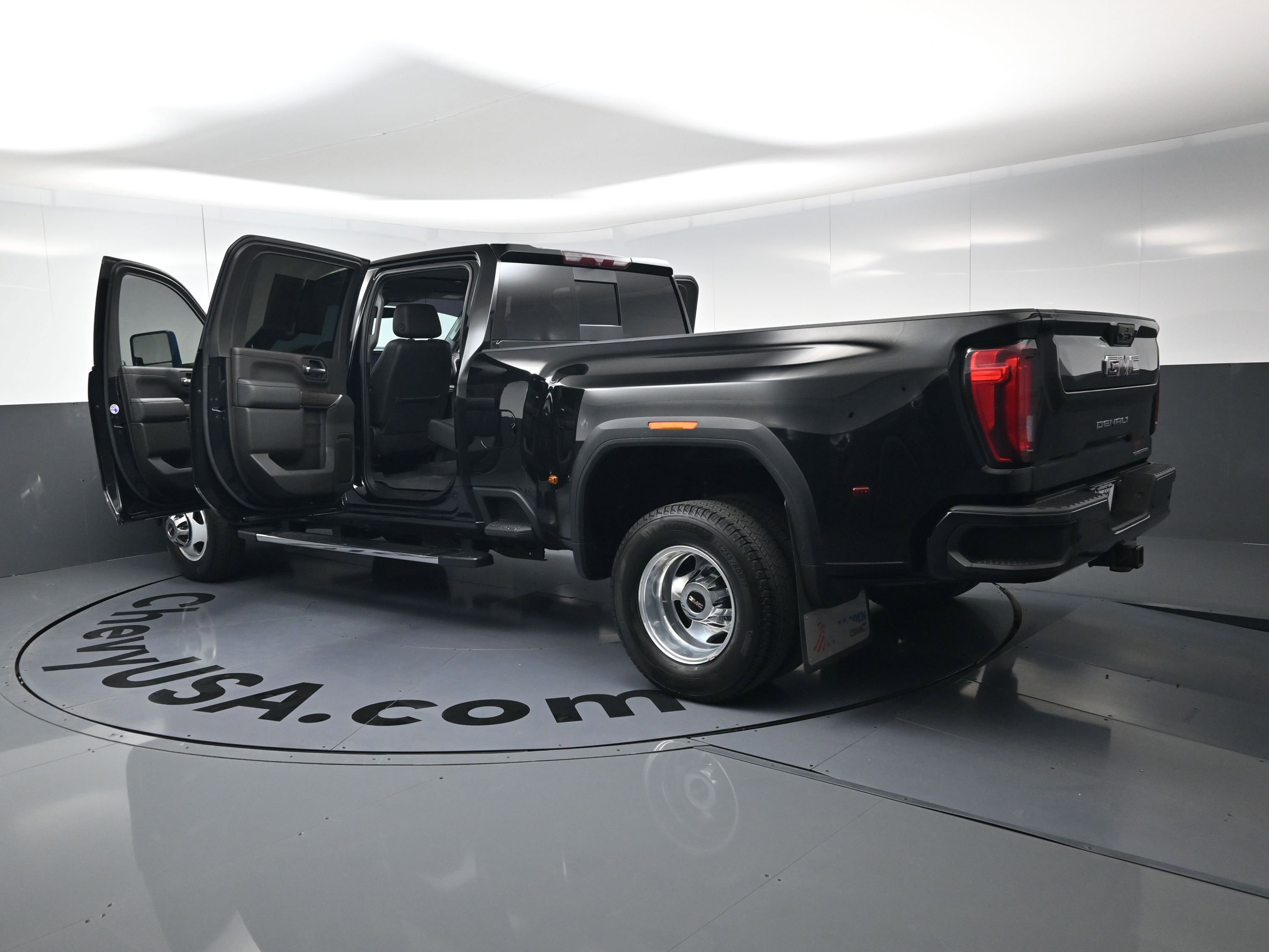 Certified 2022 GMC Sierra 3500 Denali image 36