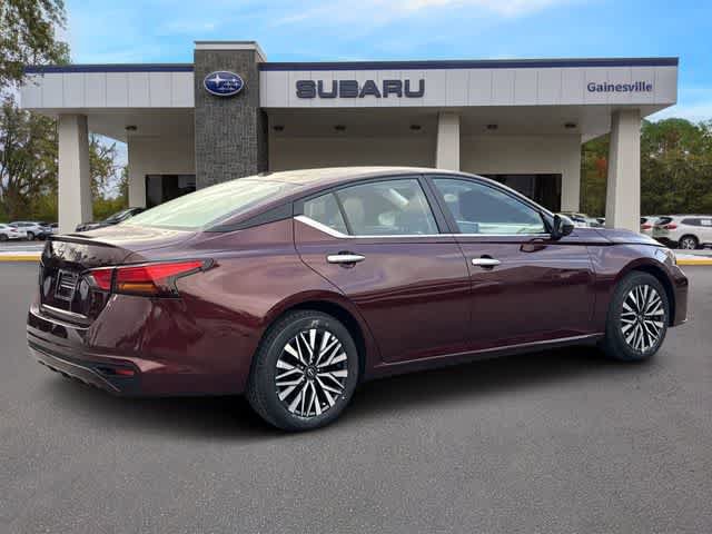 Used 2025 Nissan Altima 2.5 SV FWD image 6