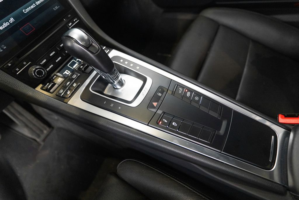 Certified 2018 Porsche 911 Carrera S RWD image 23