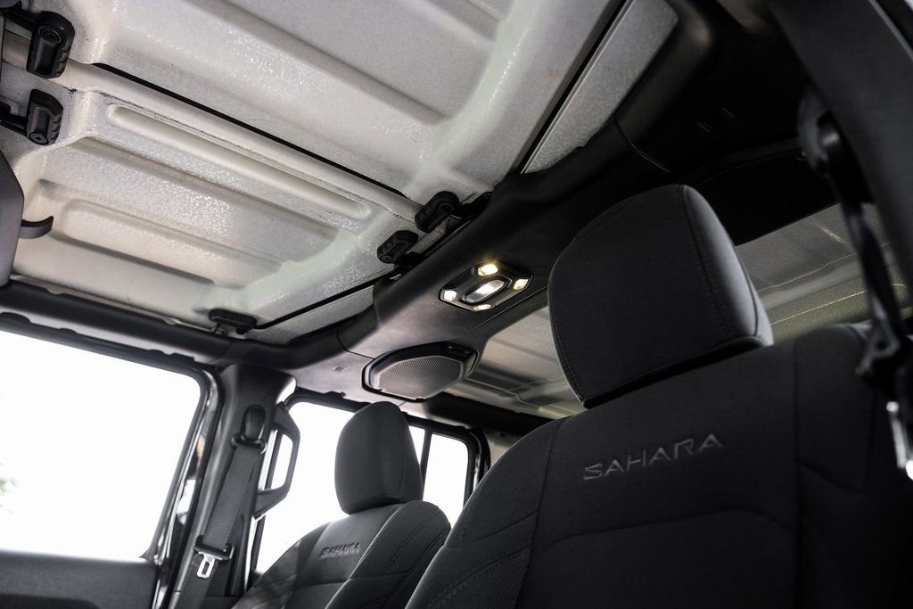 Used 2020 Jeep Wrangler Unlimited Sahara image 41