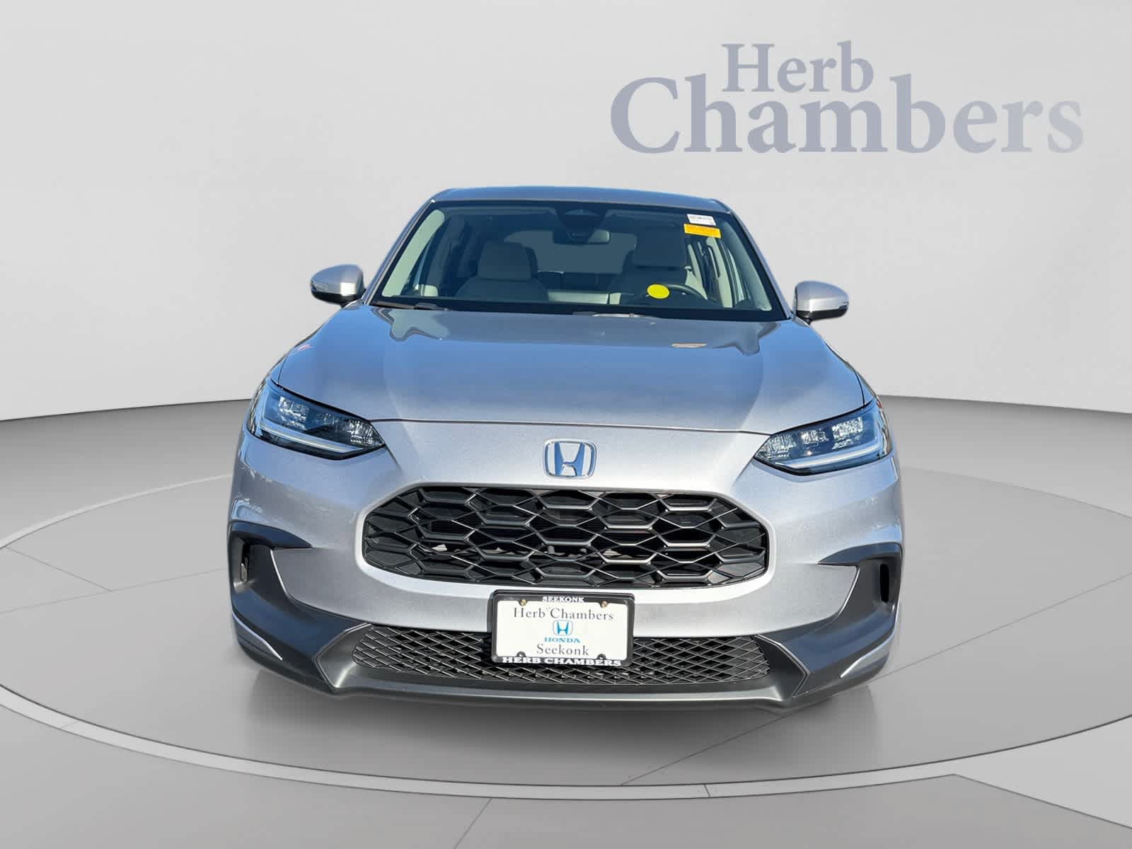 Used 2025 Honda HR-V LX image 2