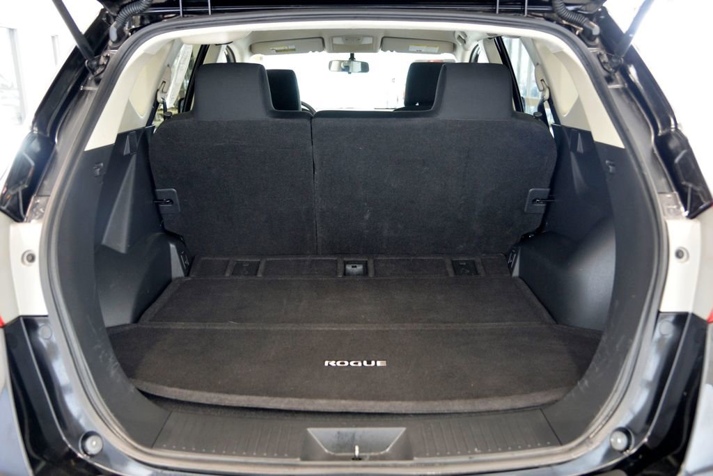 Used 2012 Nissan Rogue SV AWD/4WD image 28