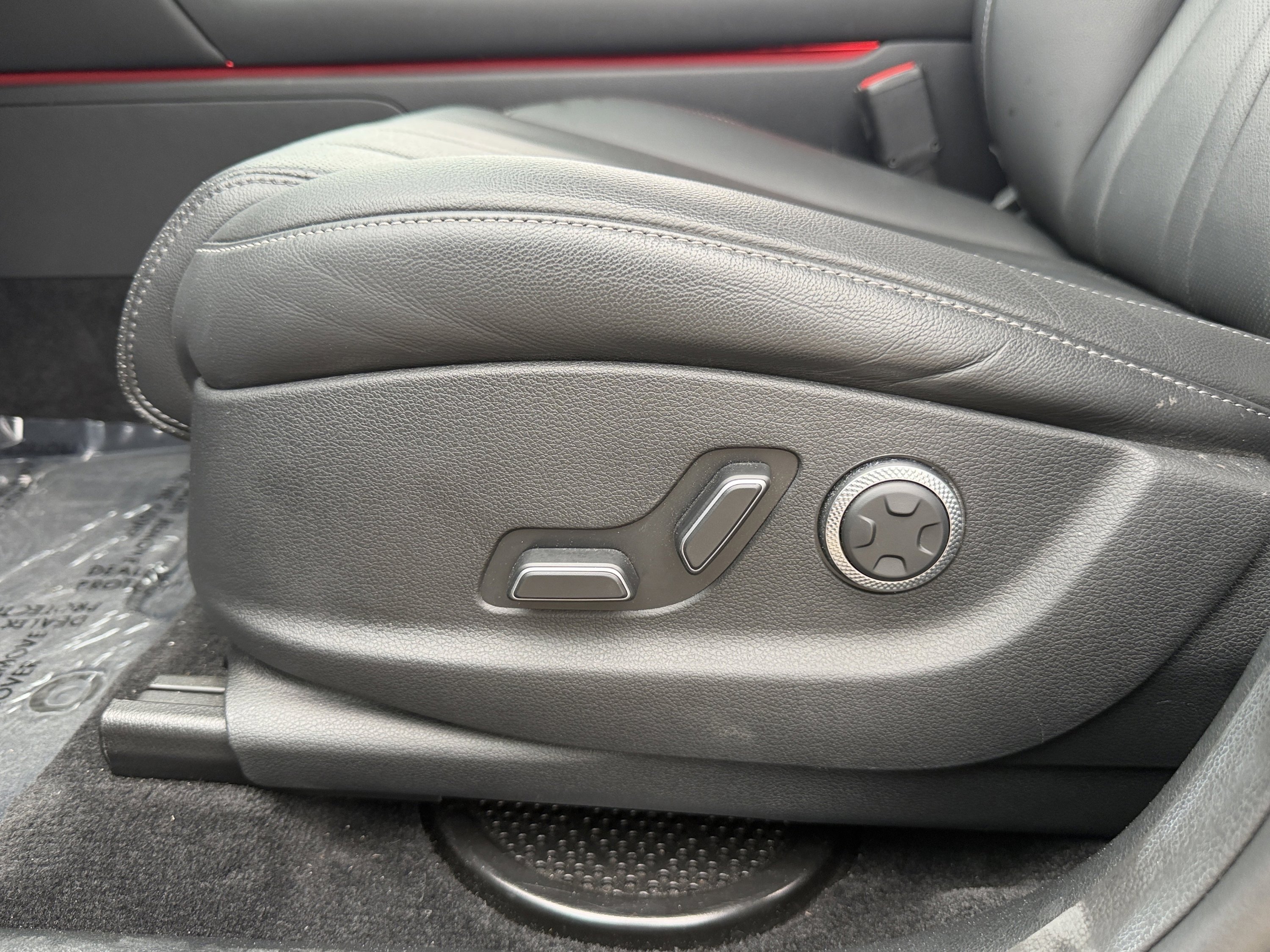 Used 2025 Genesis GV80 2.5T Standard image 19