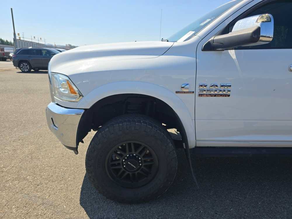 Used 2016 RAM 3500 Laramie w/ Convenience Group AWD/4WD image 6