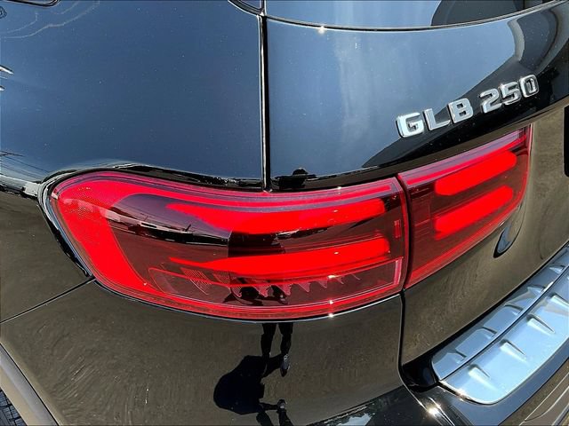 Certified 2024 Mercedes-Benz GLB 250 4MATIC image 25