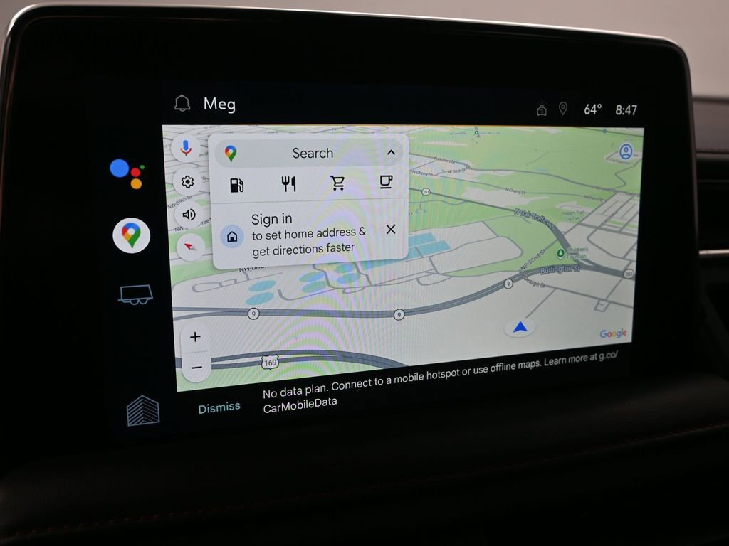 Used 2022 Chevrolet Suburban RST w/ Sport Performance Package AWD/4WD image 18