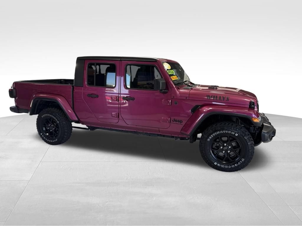 Used 2024 Jeep Gladiator Sport AWD/4WD image 7