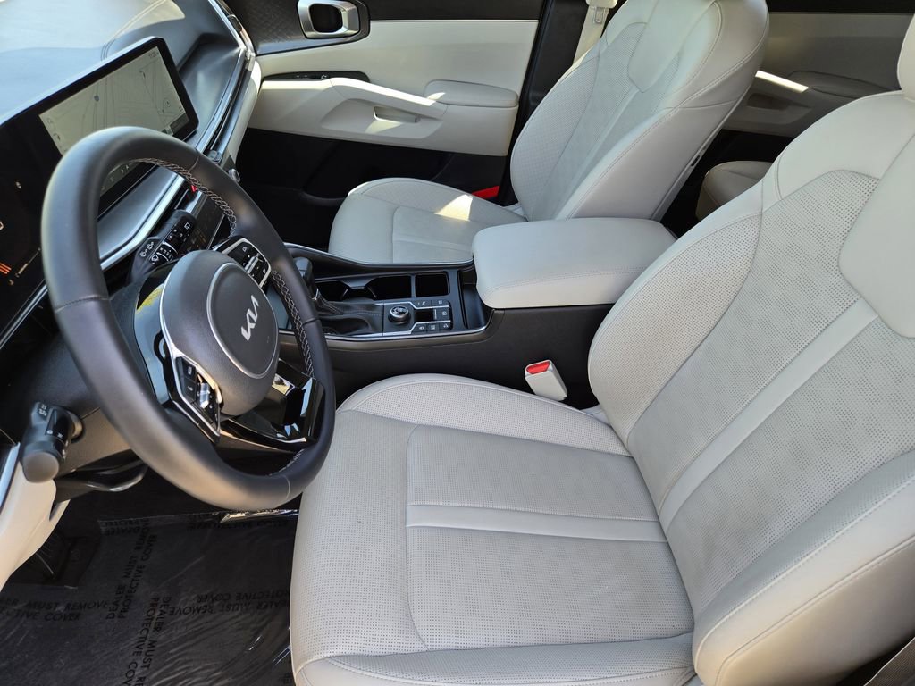 Certified 2025 Kia Sorento S image 18
