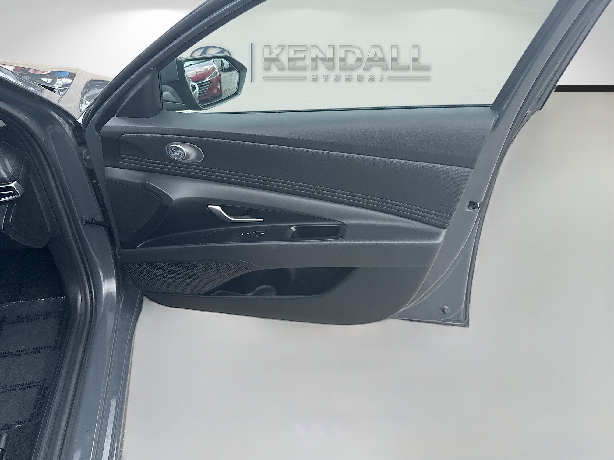 Used 2025 Hyundai Elantra SEL FWD image 31