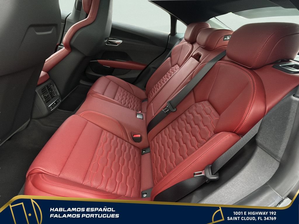 Used 2022 Audi e-tron GT Prestige AWD/4WD image 21