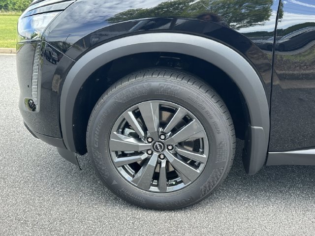 New 2026 Nissan Pathfinder SV w/ SV Premium Package AWD/4WD image 13