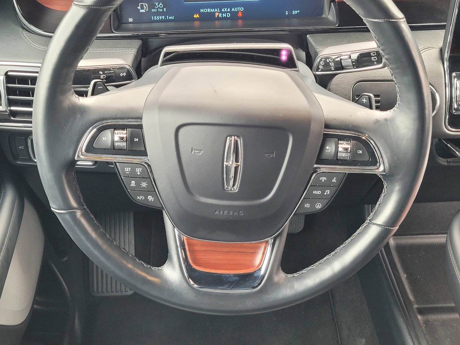 Used 2023 Lincoln Navigator Reserve image 12