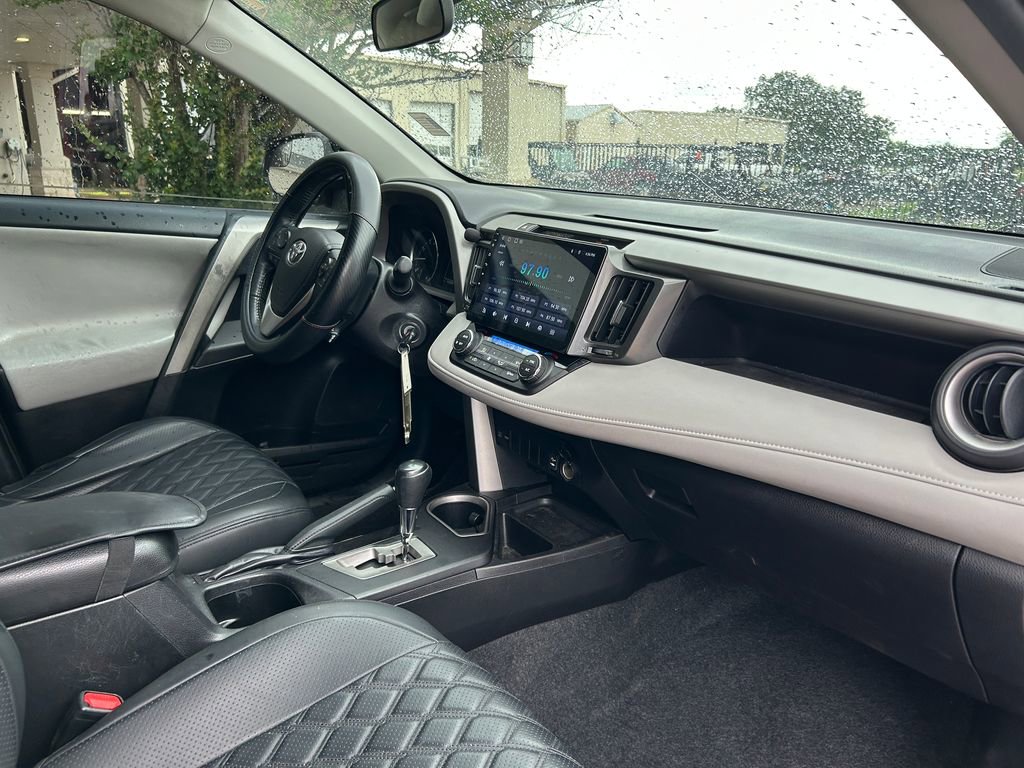 Used 2016 Toyota RAV4 XLE FWD image 22