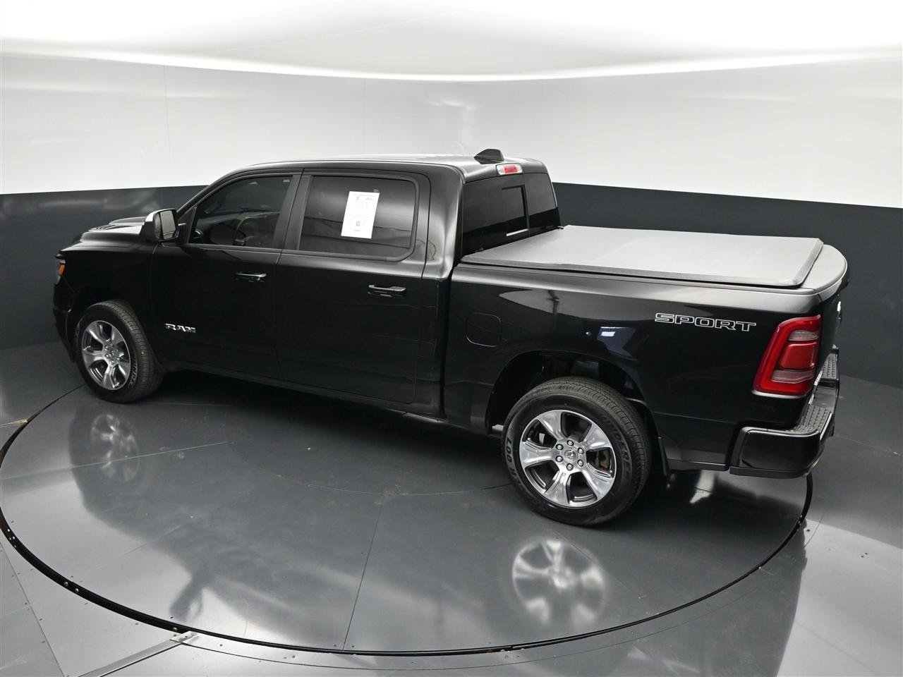 Used 2023 RAM 1500 Laramie AWD/4WD image 27