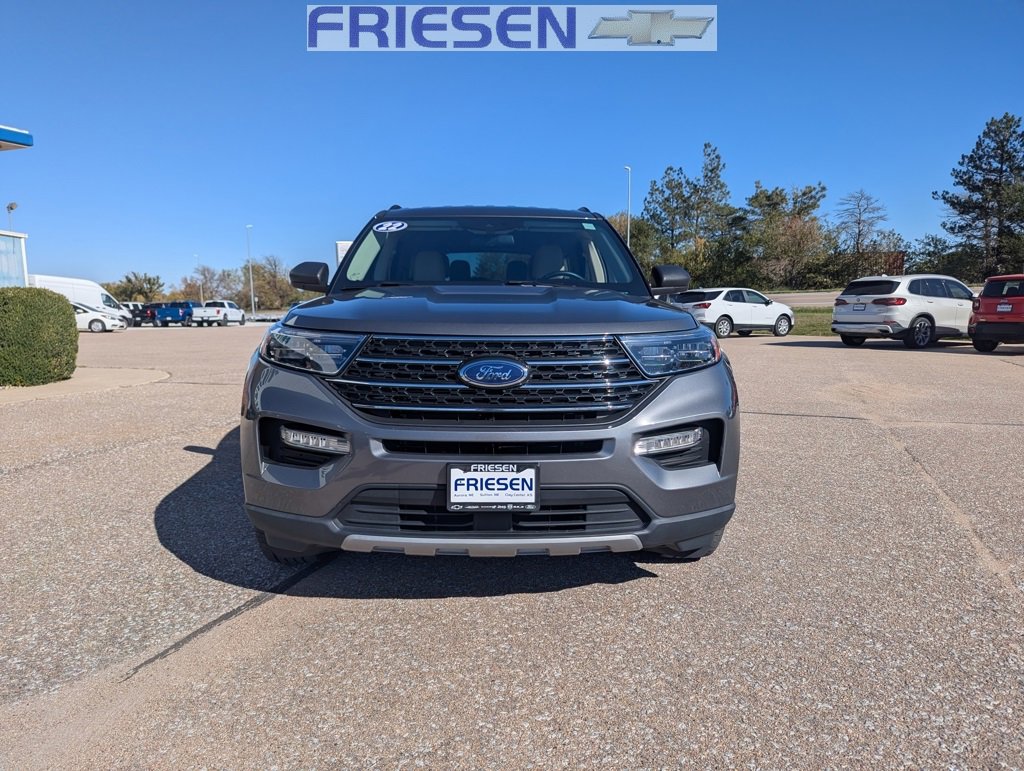 Used 2022 Ford Explorer XLT w/ Equipment Group 202A image 6