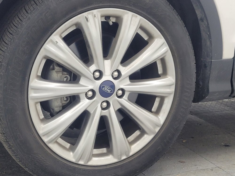 Used 2018 Ford Escape Titanium w/ Ford Safe & Smart Package AWD/4WD image 31