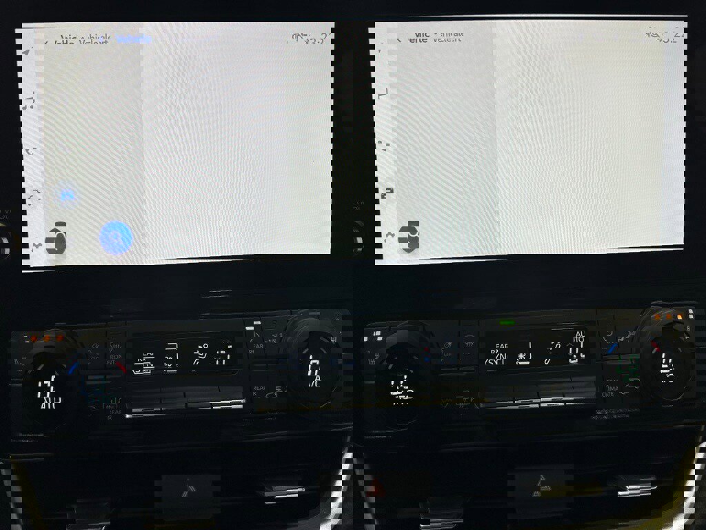 Used 2025 Toyota Grand Highlander AWD image 36