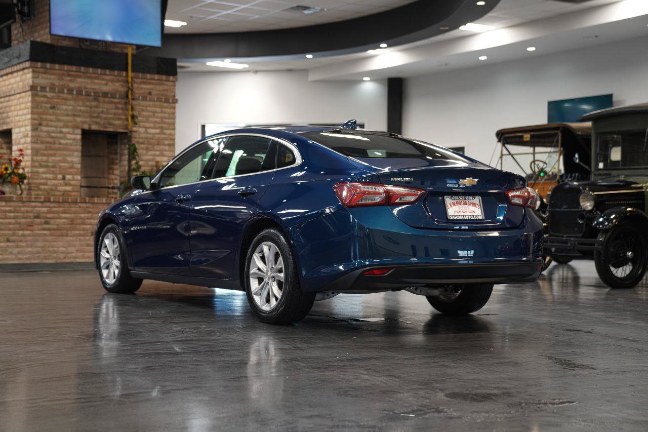 Used 2019 Chevrolet Malibu LT w/ Leather Package FWD image 12