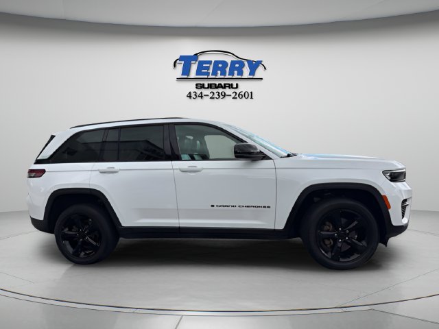 Used 2023 Jeep Grand Cherokee Altitude