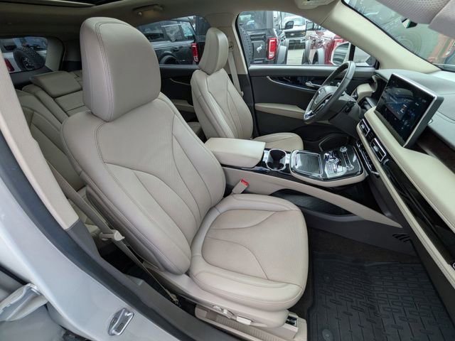 Used 2023 Lincoln Nautilus Reserve image 22