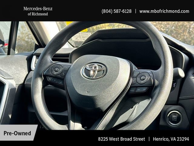 Used 2020 Toyota RAV4 XLE image 19