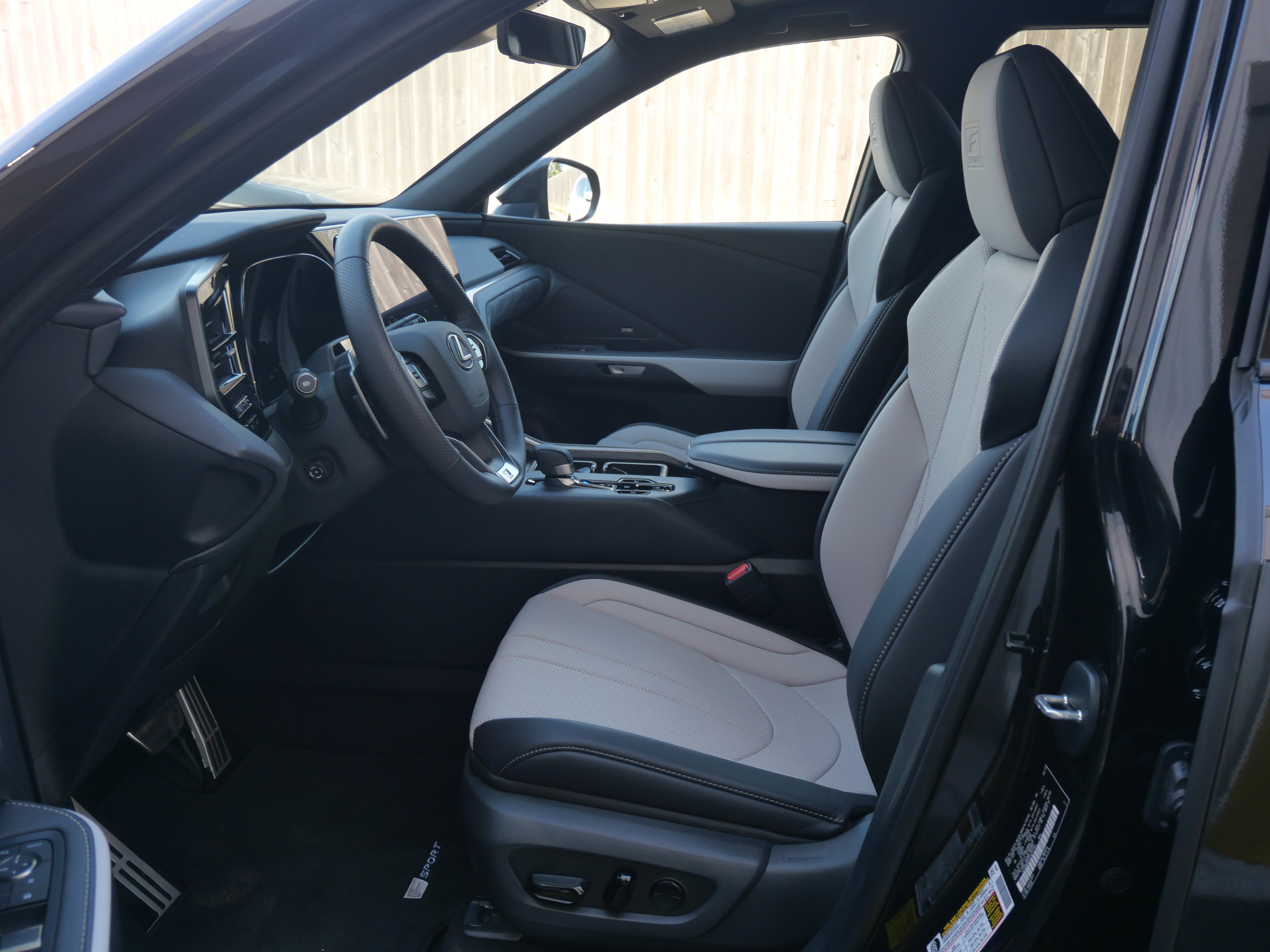 Used 2025 Lexus TX 500h AWD image 22