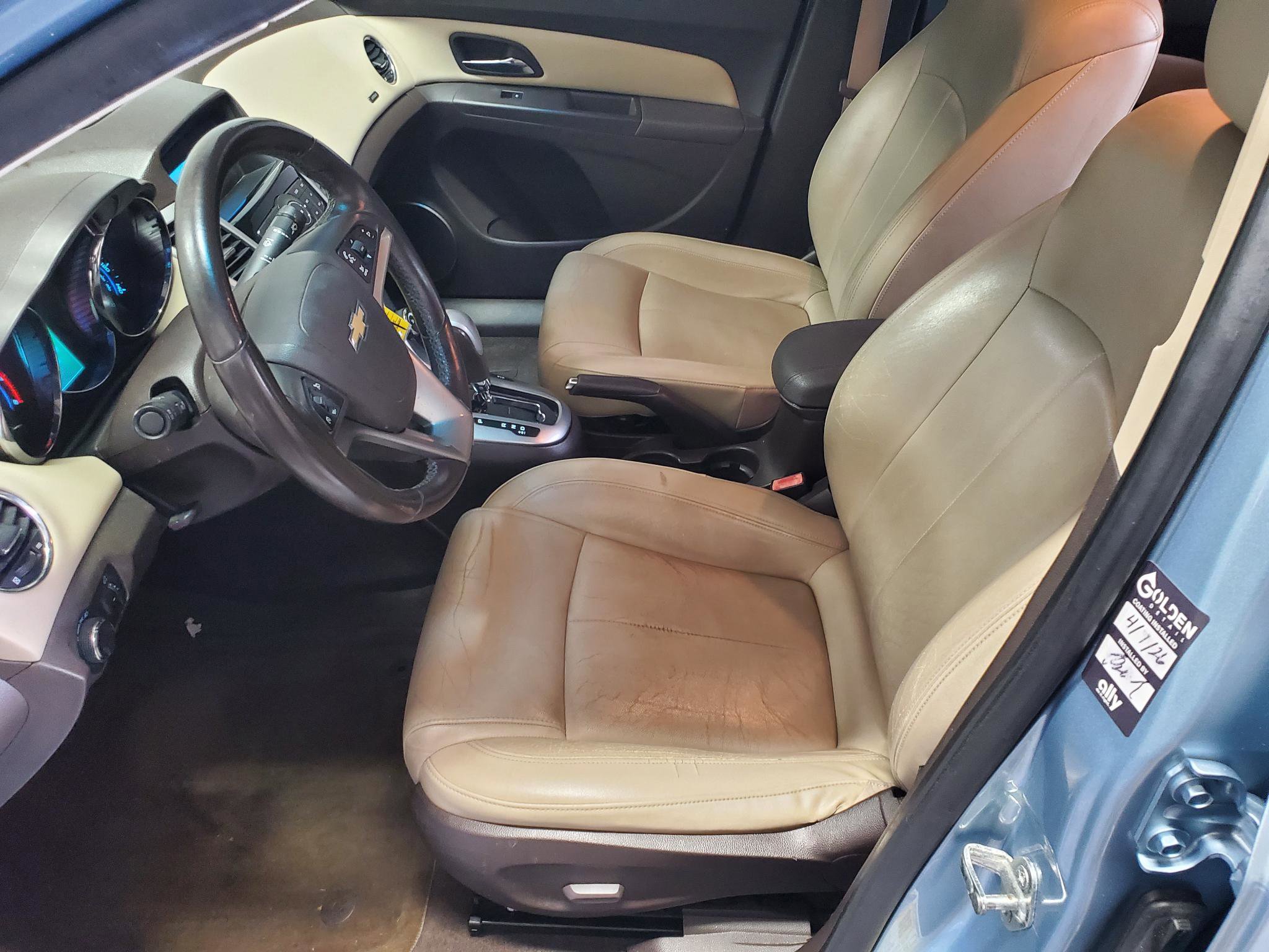 Used 2011 Chevrolet Cruze LTZ FWD image 40