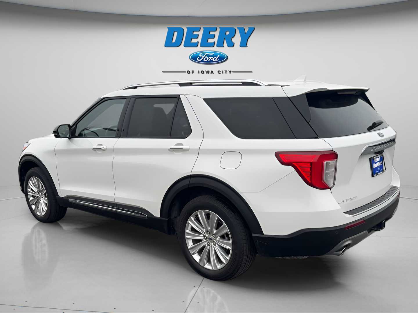 Used 2022 Ford Explorer Limited w/ Equipment Group 301A image 4