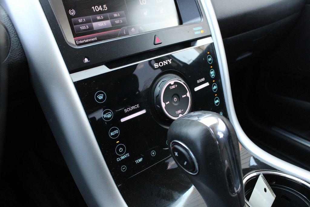 Used 2013 Ford Edge Limited FWD image 16