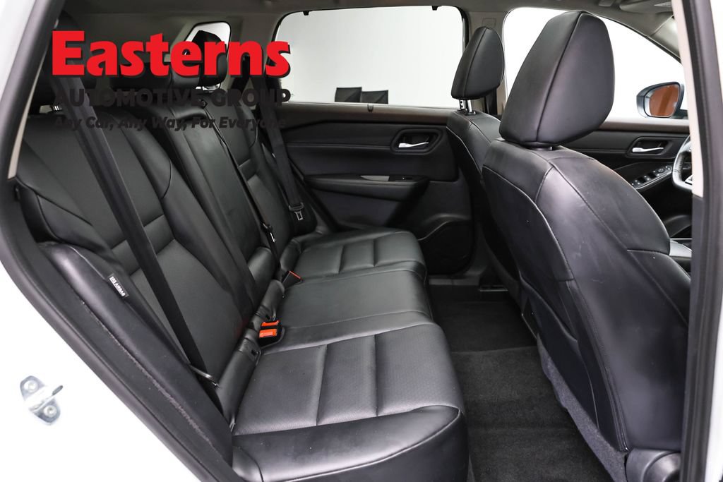 Used 2023 Nissan Rogue SV w/ SV Premium B Package AWD/4WD image 24