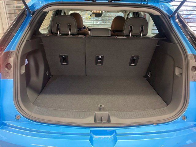 New 2027 Chevrolet Bolt LT w/ Comfort Package FWD image 7