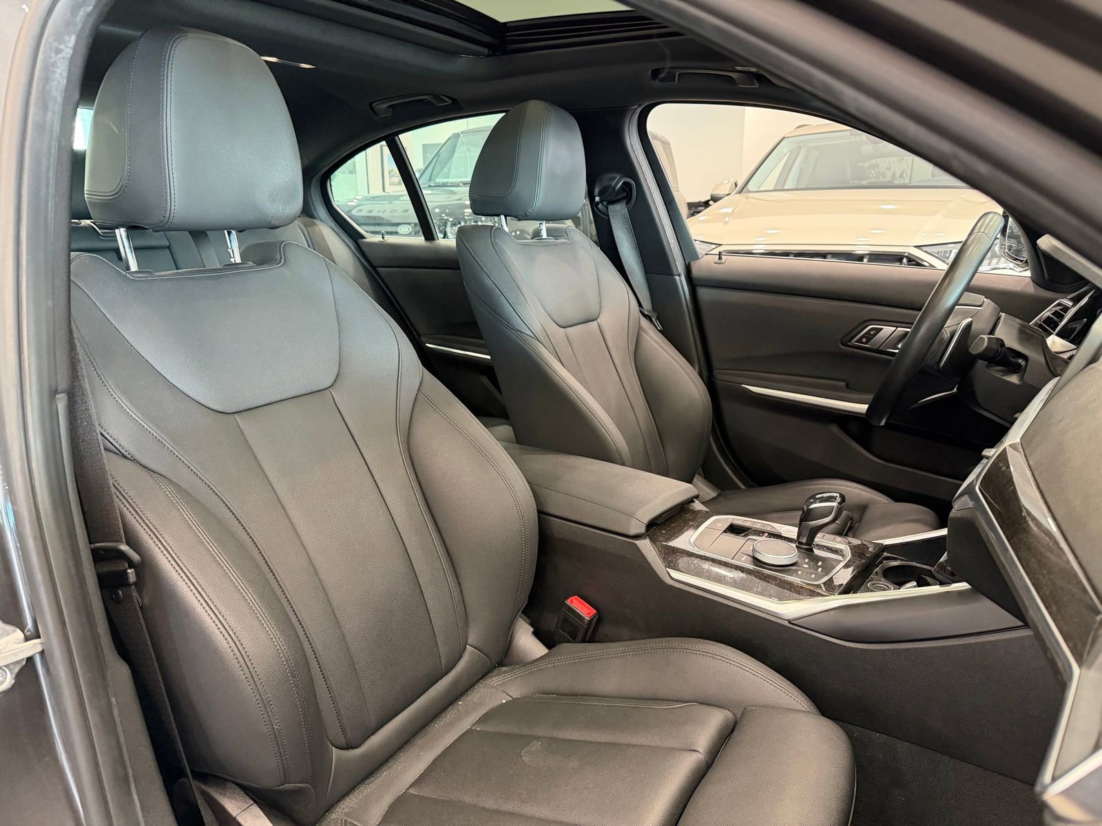 Used 2020 BMW 330i xDrive Sedan w/ Convenience Package image 9