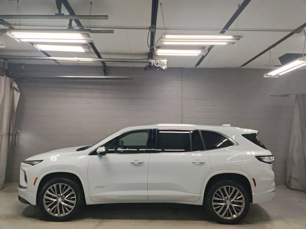 New 2026 Buick Enclave Avenir w/ Super Cruise Package AWD/4WD image 17