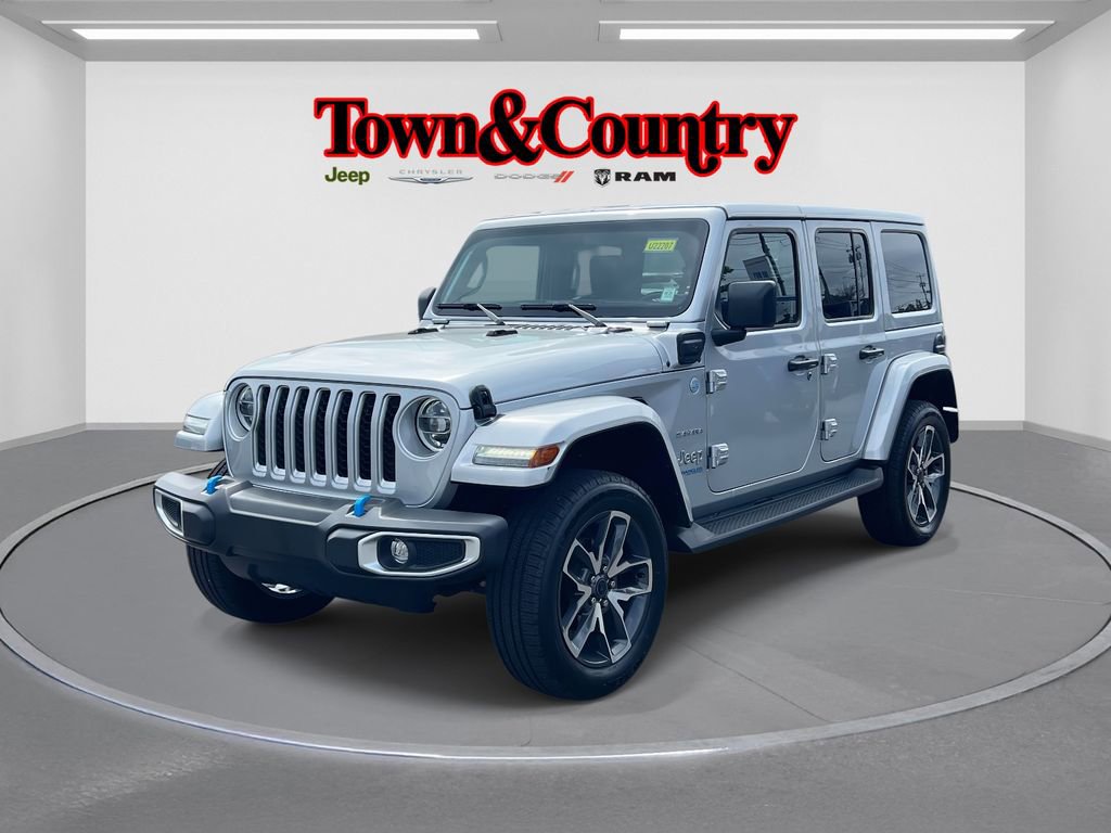 Certified 2022 Jeep Wrangler Unlimited Sahara w/ Cold Weather Group image 3