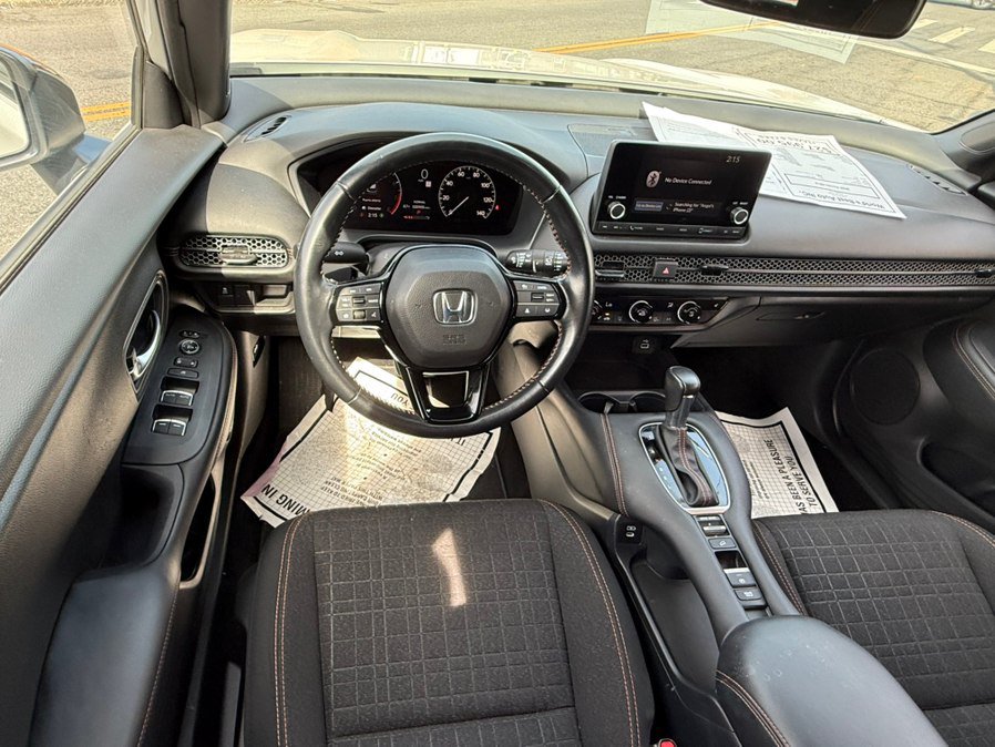 Used 2025 Honda HR-V Sport image 11