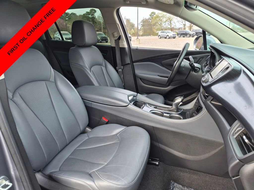 Used 2020 Buick Envision Essence w/ Experience Buick Package image 21