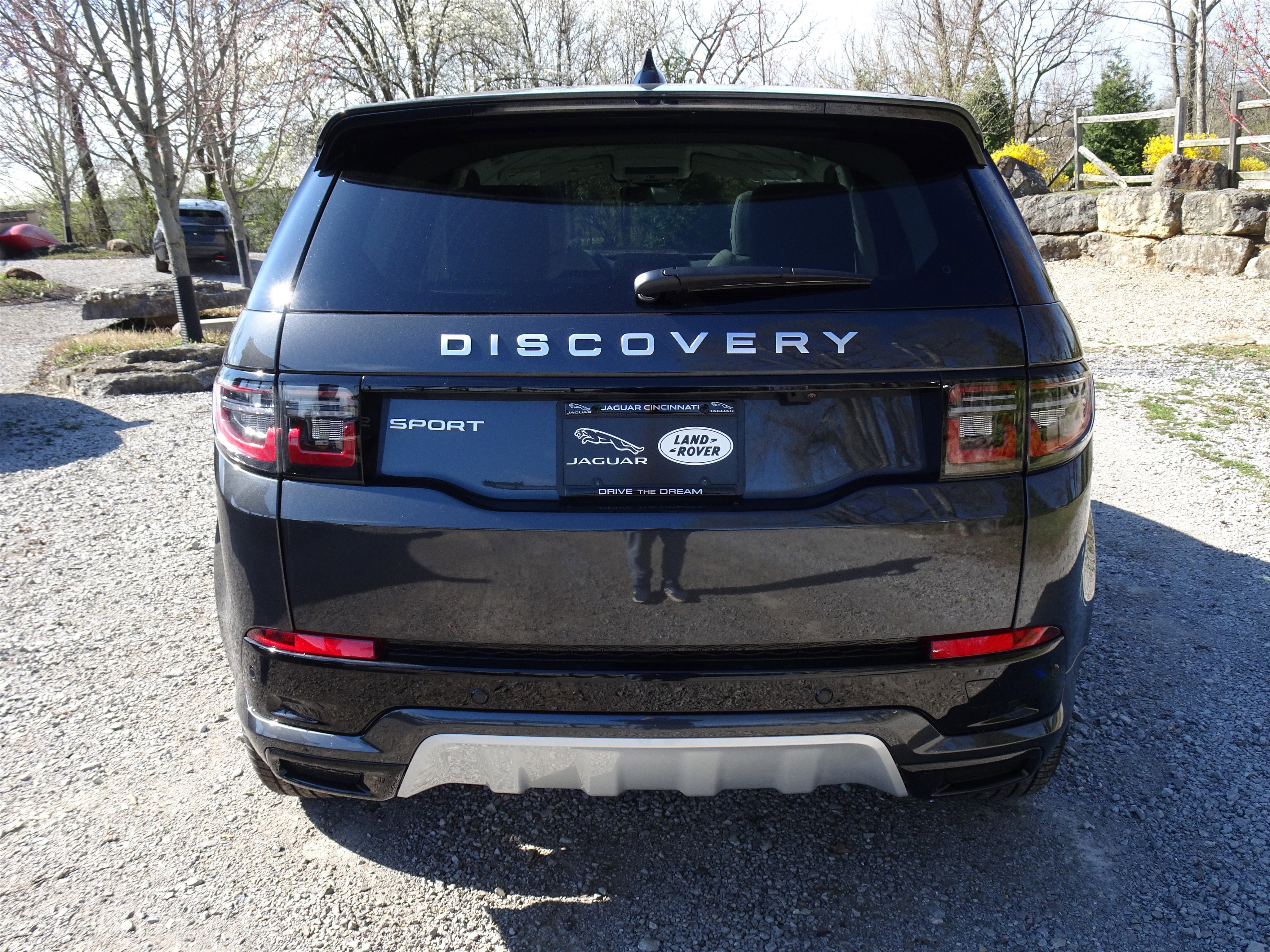 New 2025 Land Rover Discovery Sport S image 7