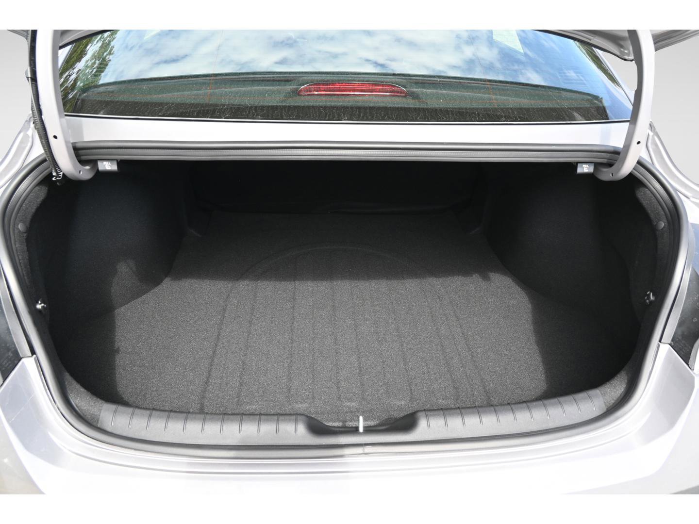 New 2025 Hyundai Elantra Blue image 9