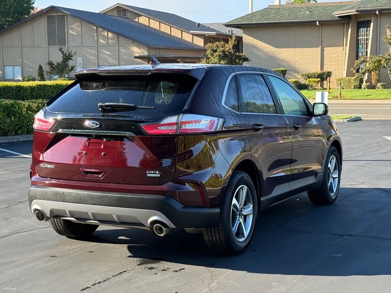 Used 2019 Ford Edge SEL w/ Equipment Group 201A image 5
