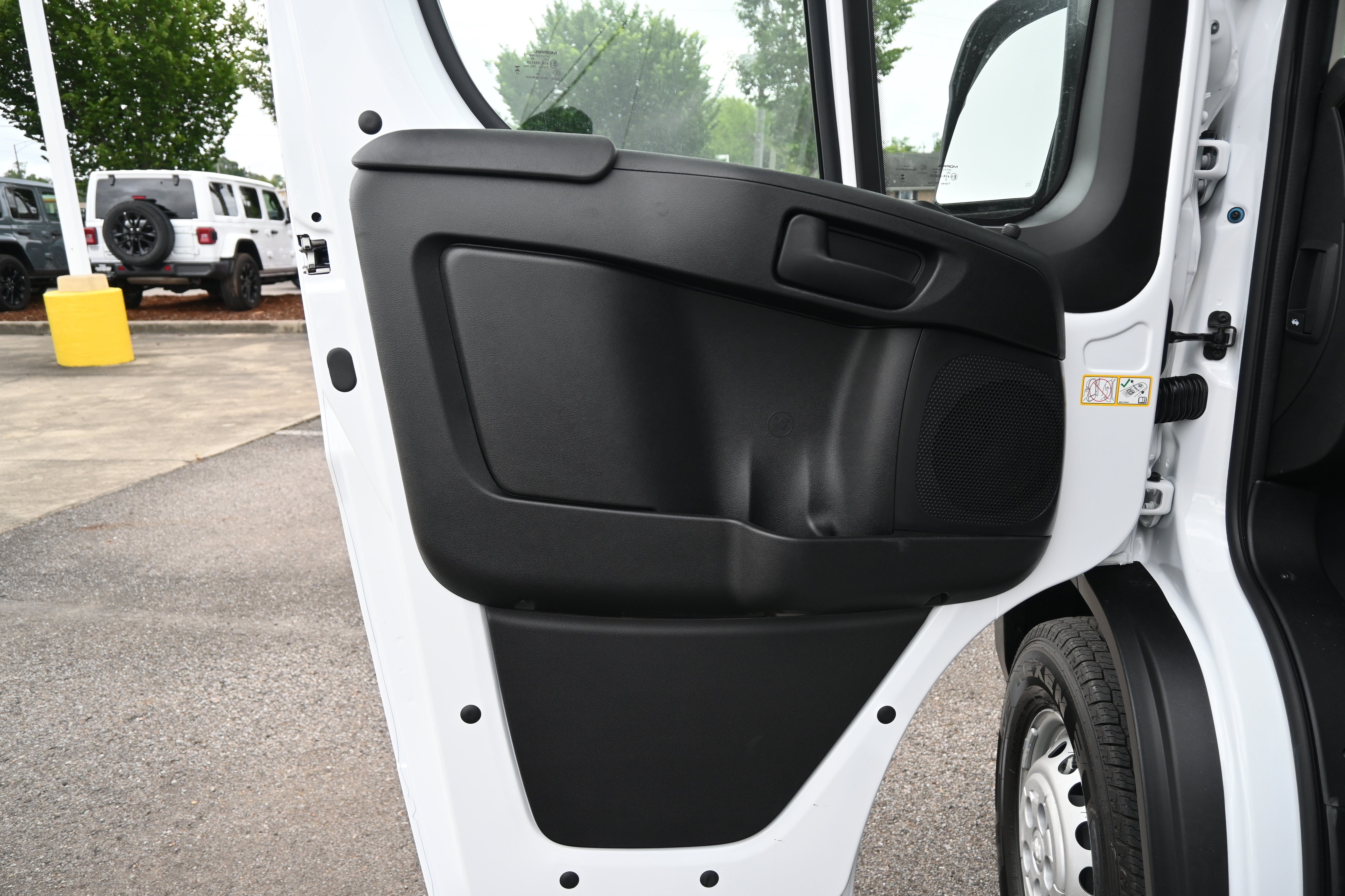 New 2026 RAM ProMaster 2500 w/ Convenience Group FWD image 15