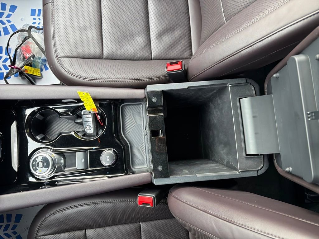 Used 2025 Ford Explorer Platinum w/ Ultimate Package image 38