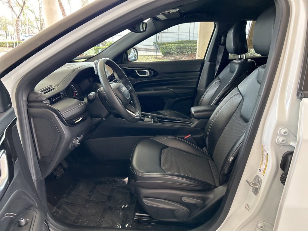 Used 2023 Jeep Compass Altitude image 5