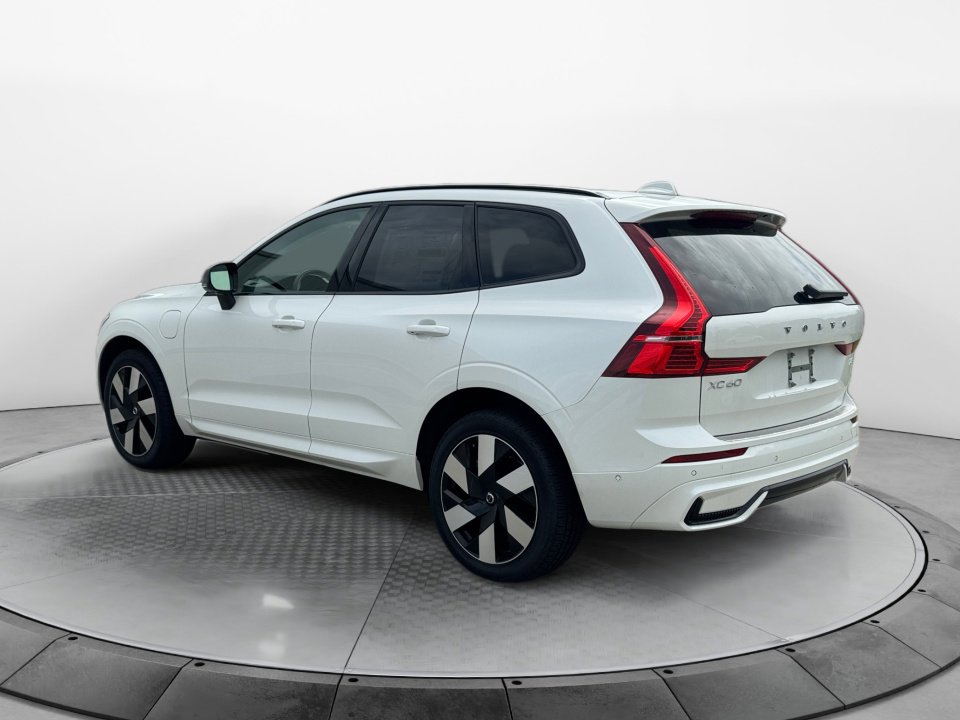 New 2025 Volvo XC60 T8 Plus w/ Protection Package Premier image 5