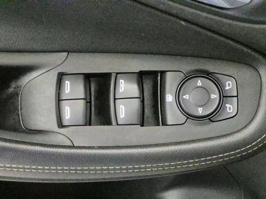 Used 2020 Buick Encore GX Select image 14